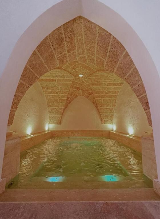 Zahra Superior Suite with private pool - private heated indoor pool under a stone vault in Sannicola, Salento